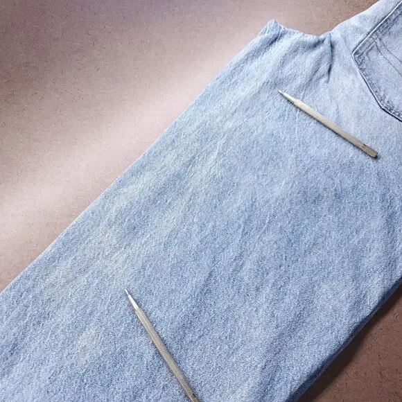 American Eagle Barrel Jeans Women 4 Blue Stone Wash Distressed Y2K - Picture 6 of 12